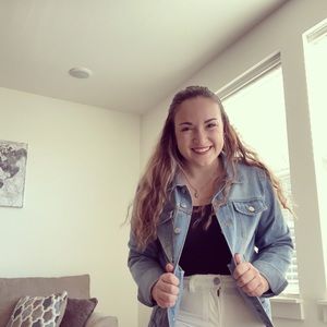 Meet your Posher, Jocelyn